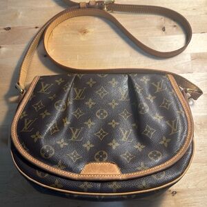 Louis Vuitton Menilmontant Purse Crossbody Saddlebag READ